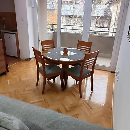 Apartment Stan Na Dan E&e Visoko